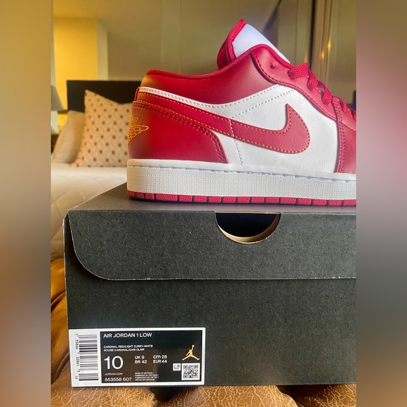 Air Jordan 1 Low - Picture 6 of 6